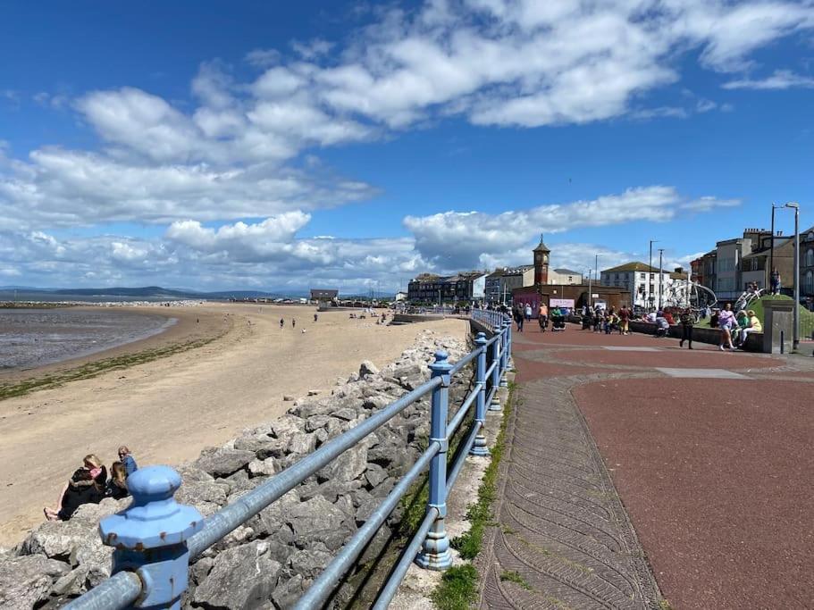 Quiet Ground Floor Apartment With Parking Morecambe Exterior photo